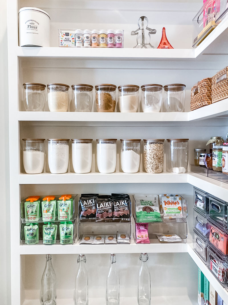 organized pantry no clutter
