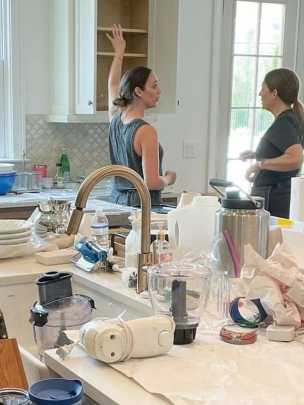 professional organizers helping with packing for a move